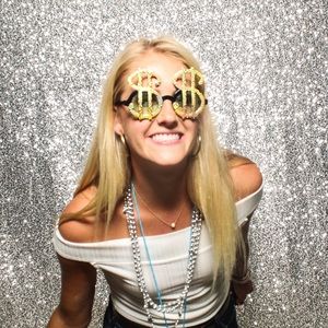 Meet your Posher, Abby